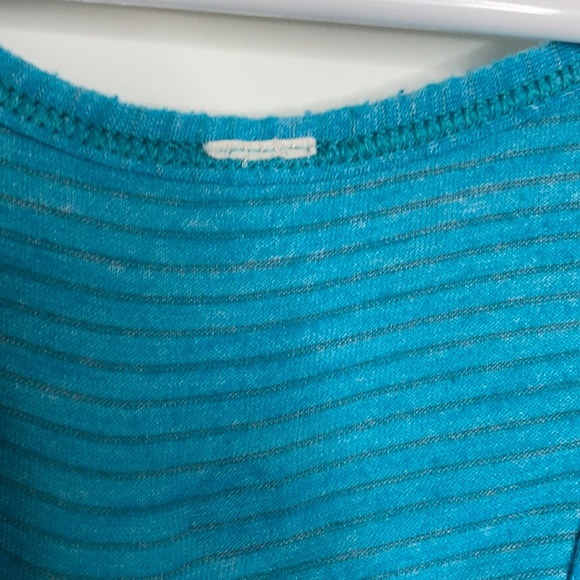 Lululemon Slit Back Salute the Sun Turquoise Tank - Picture 11 of 14